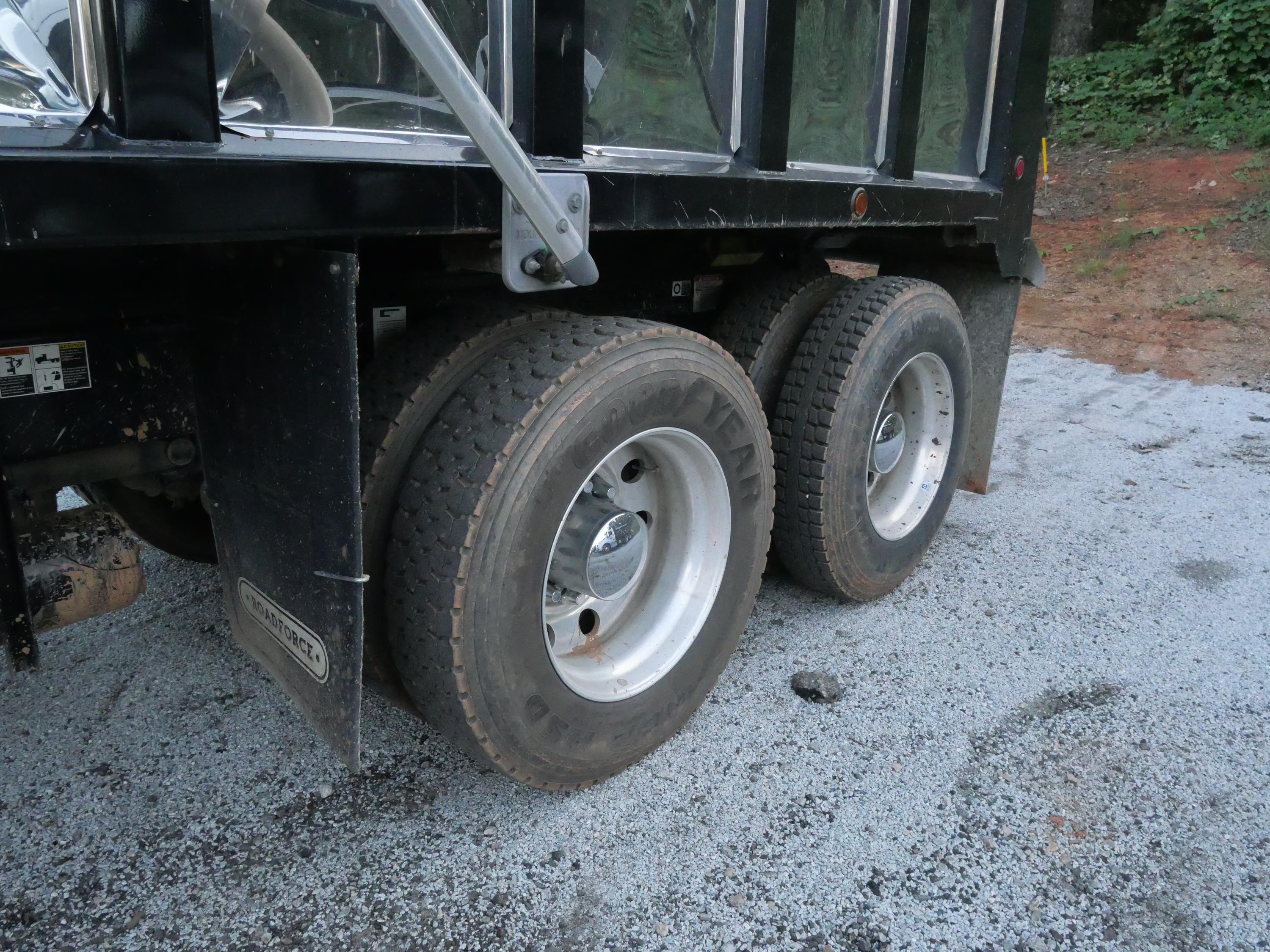 2026 Kenworth T880 Dump Truck (G127) - image 17