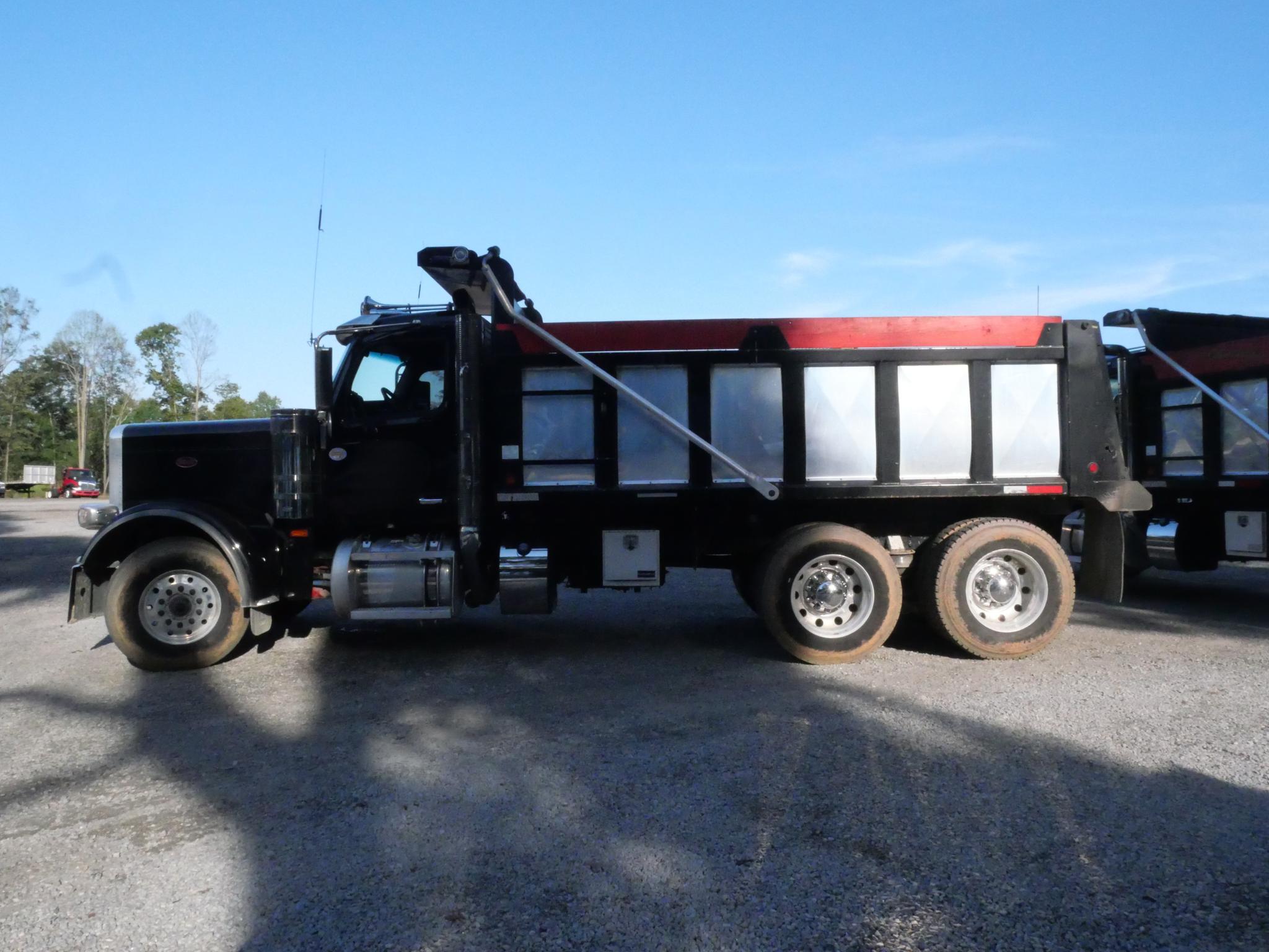 2025 Peterbilt 589 Dump Truck (G113) - image 4