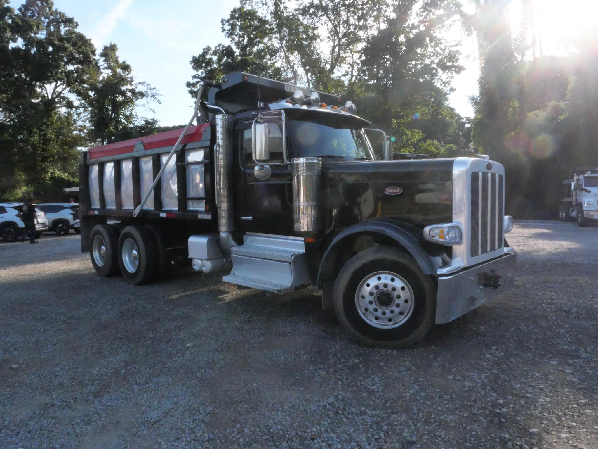 2025 Peterbilt 589 Dump Truck (G115) - image 1