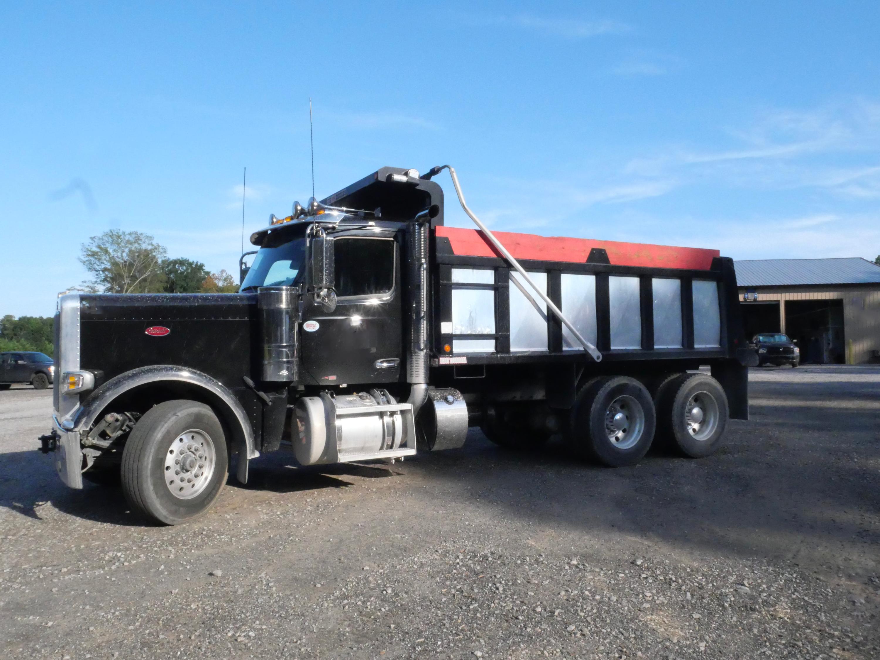 2025 Peterbilt 589 Dump Truck (G110) - image 4