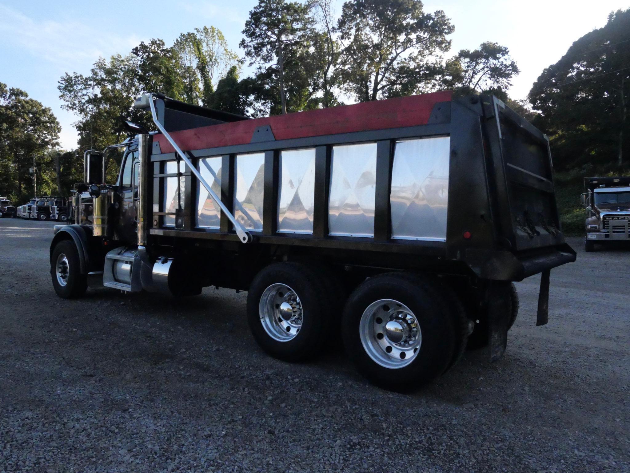 2025 Peterbilt 589 Dump Truck (G121) - image 7