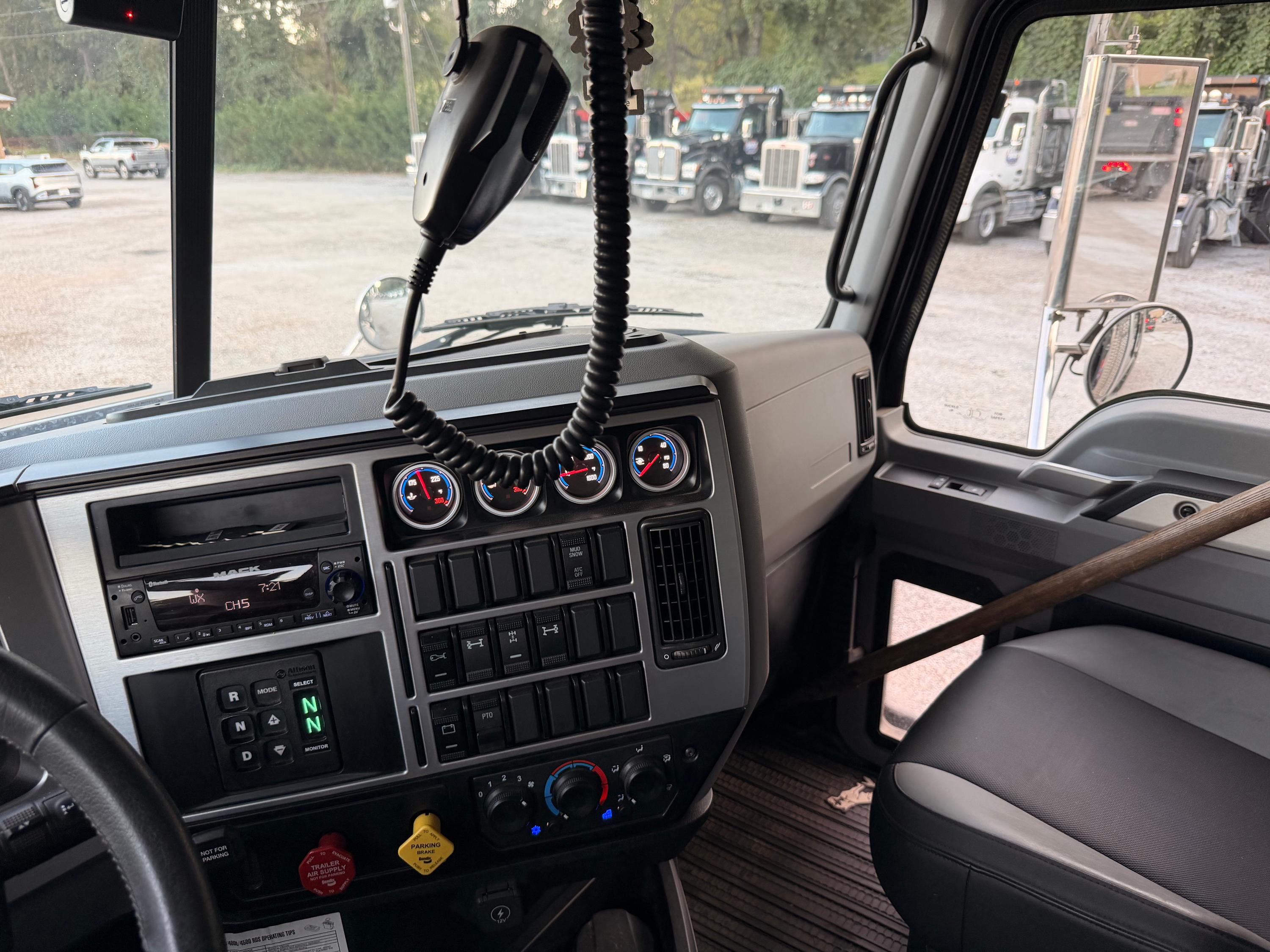 2026 Mack 64FR Dump Truck (G129) - image 13