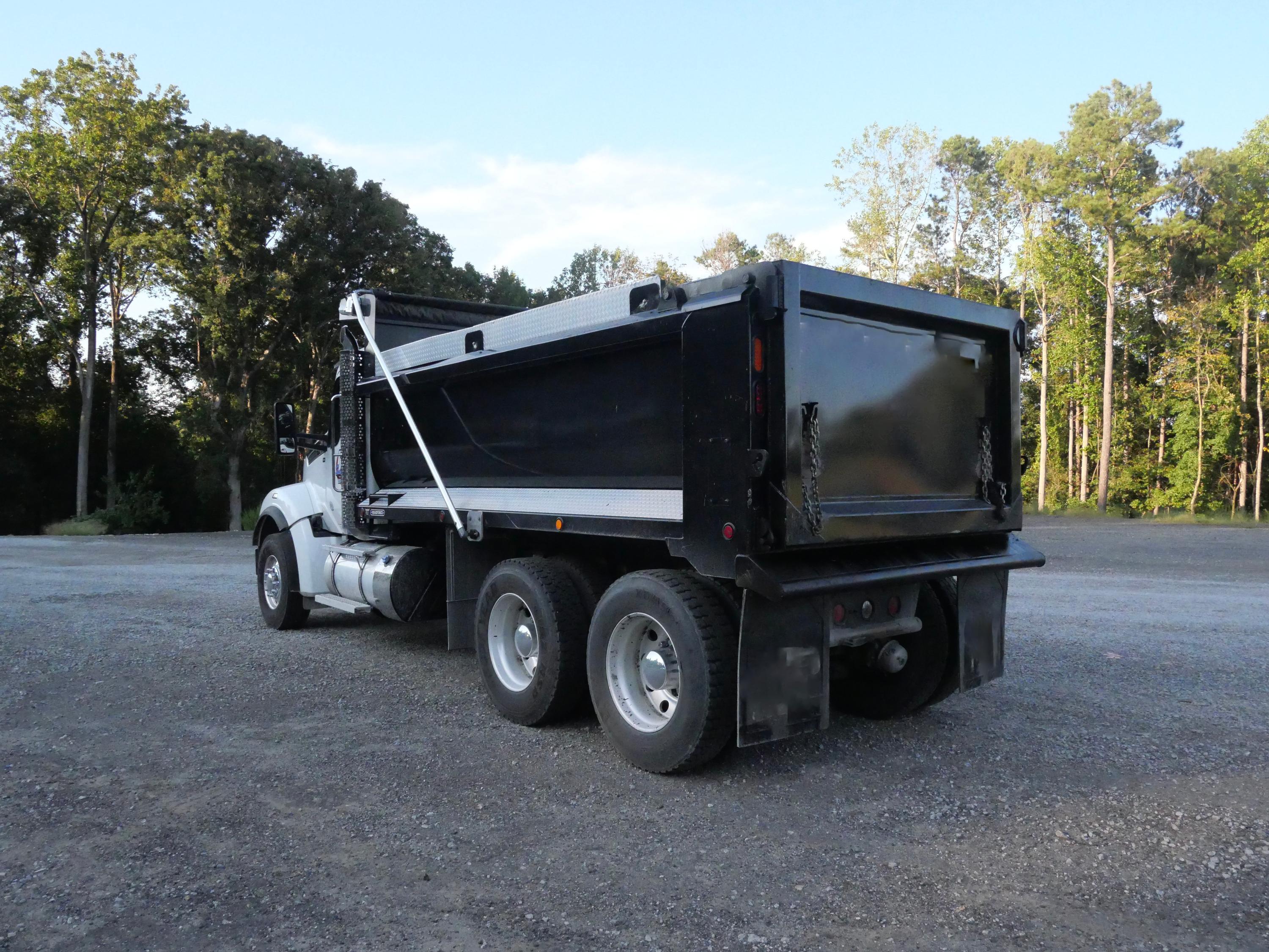 2026 Kenworth T880 Dump Truck (G97) - image 9