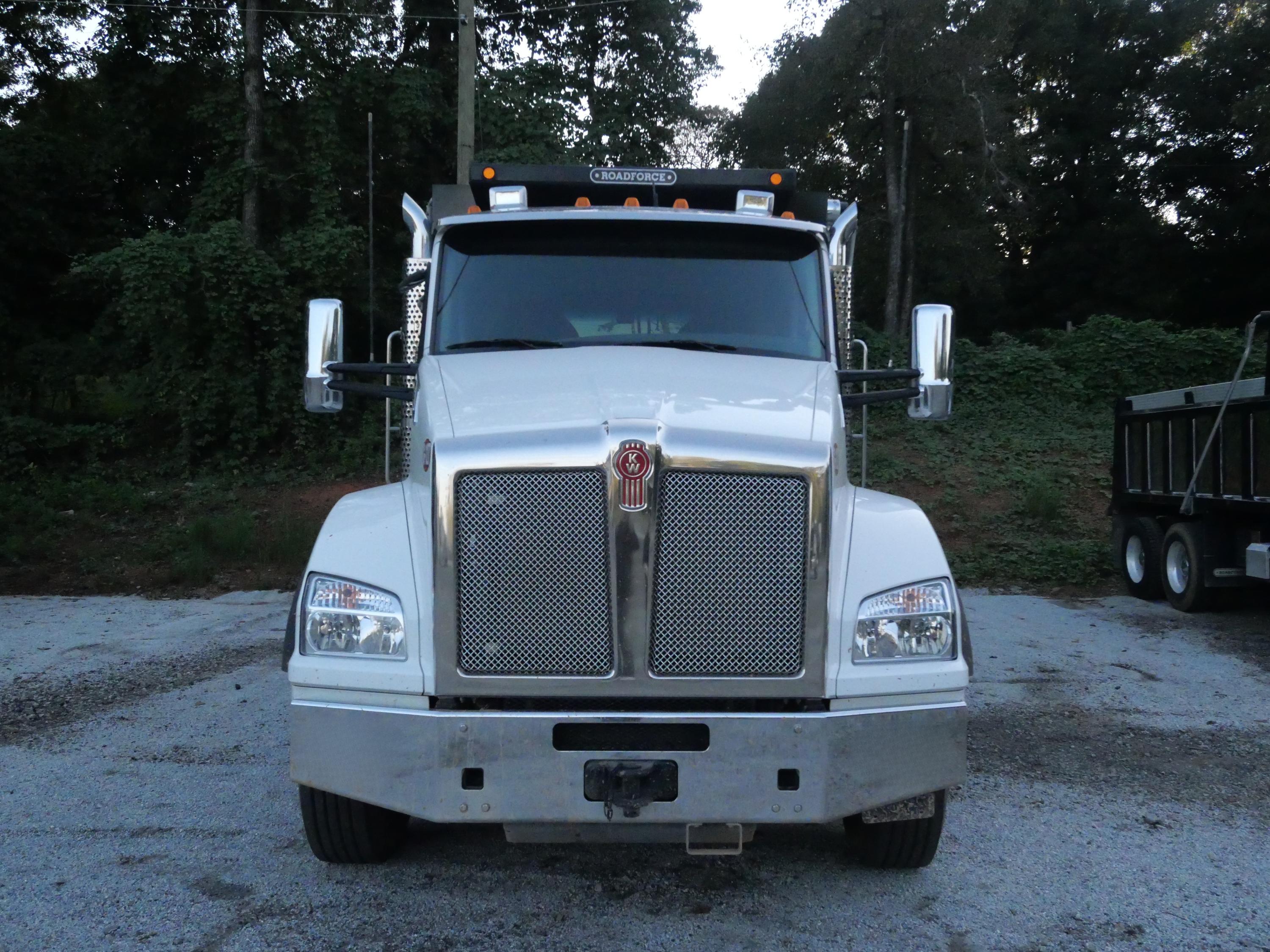 2026 Kenworth T880 Dump Truck (G127) - image 3