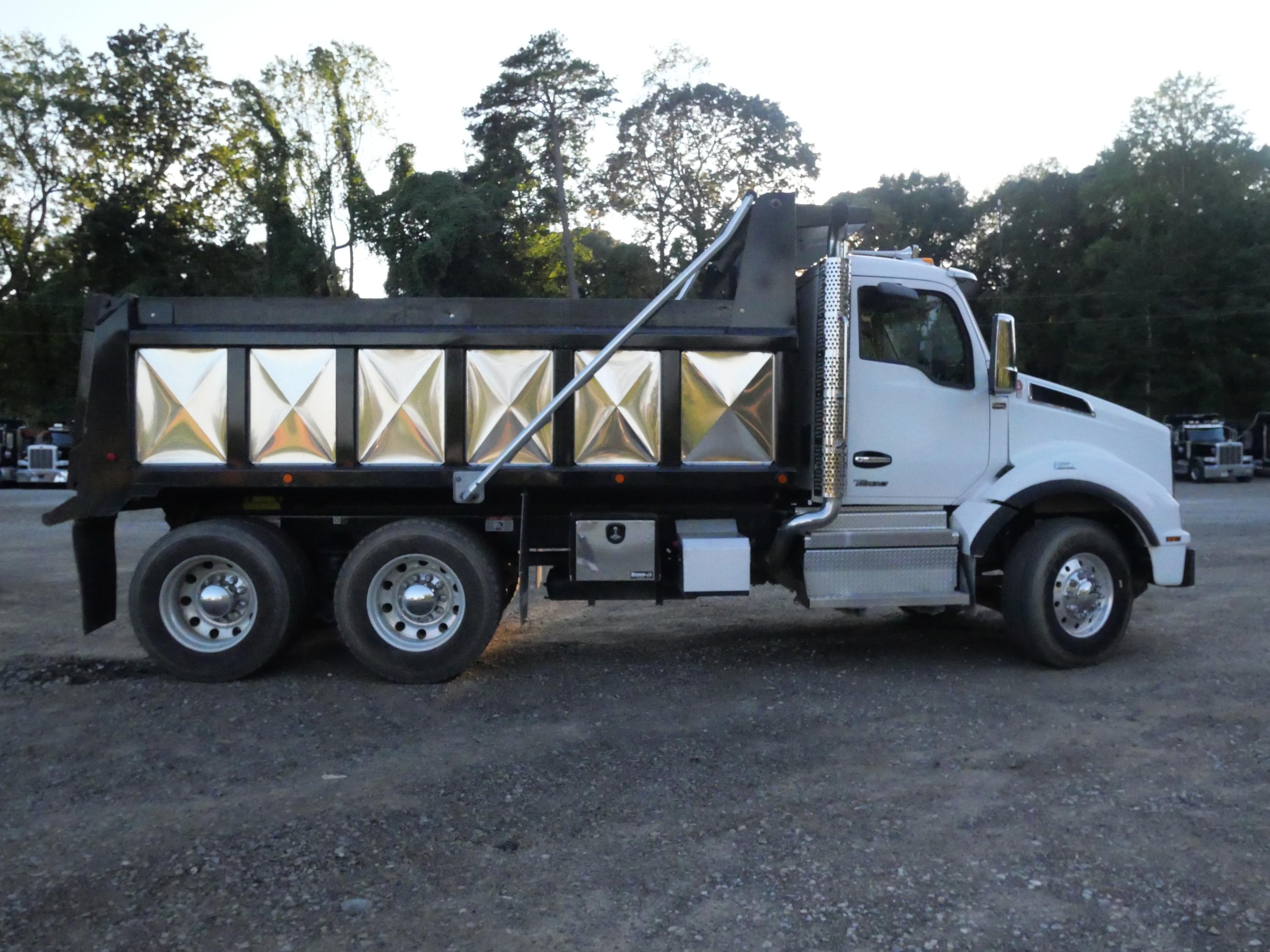2026 Kenworth T880 Dump Truck (G107) - image 6