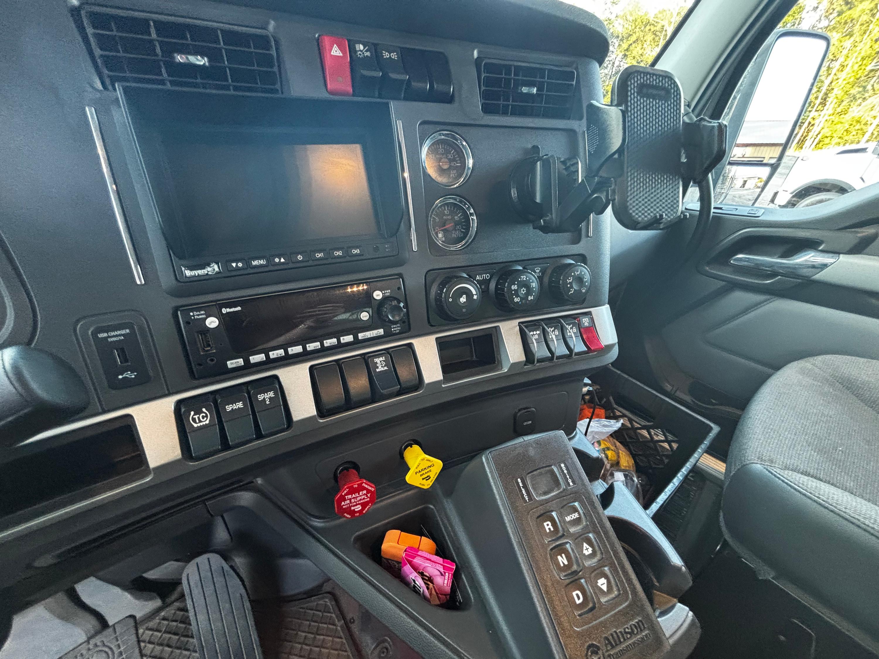 2026 Kenworth T880S PH Dump Truck (G100) - image 13