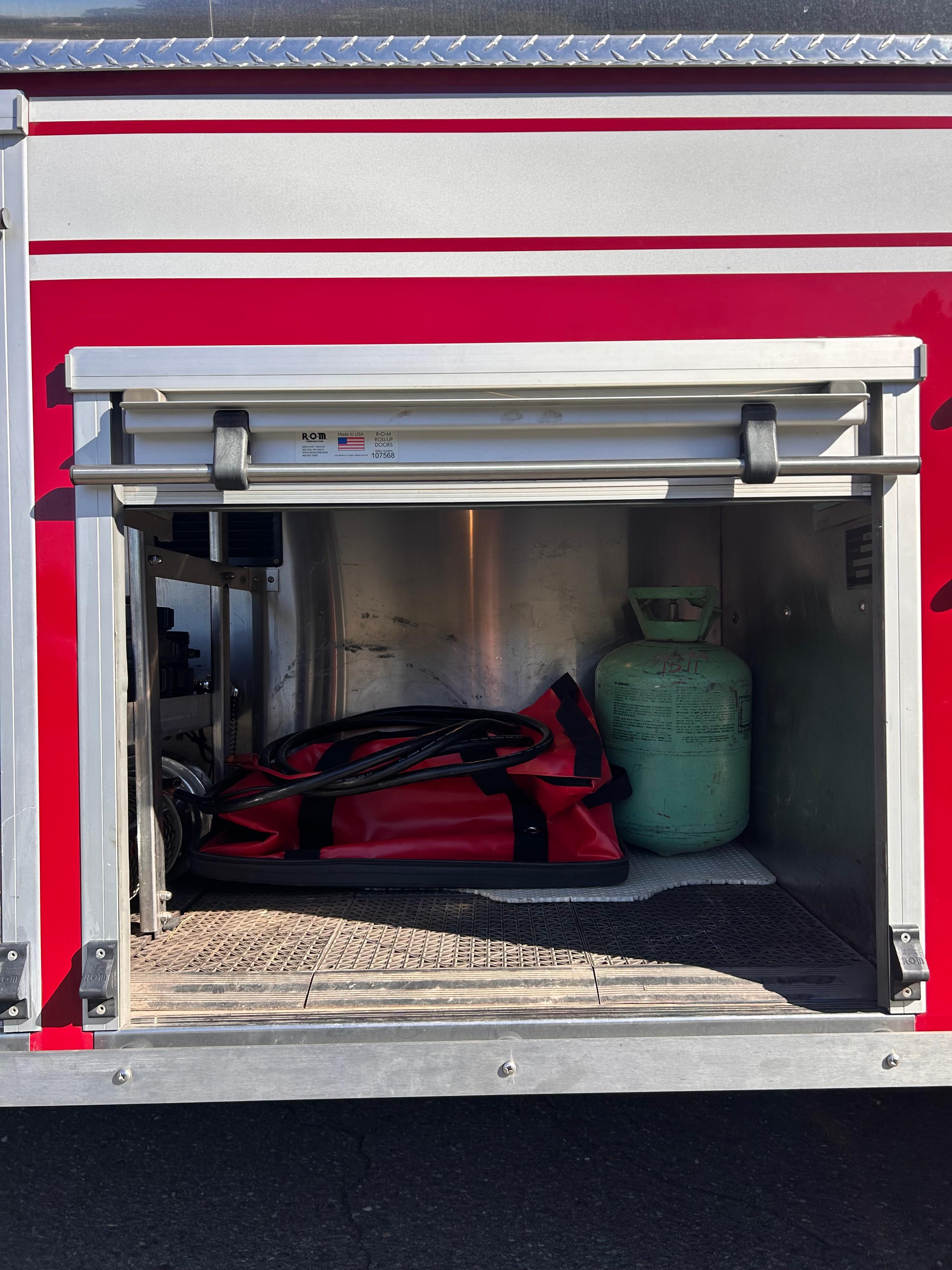 2009 Peterbilt Pumper Tanker - image 7