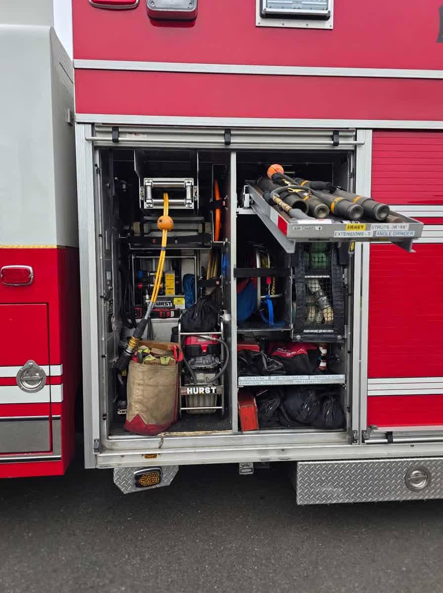 2010 Rosenbauer Spartan Rescue Pumper - image 26