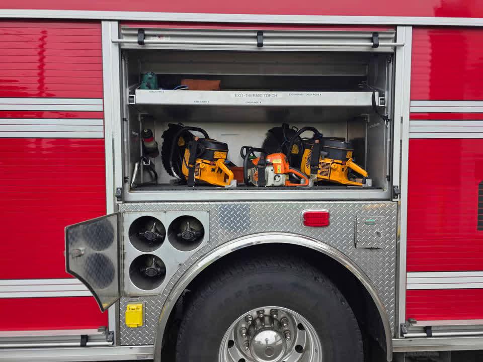 2010 Rosenbauer Spartan Rescue Pumper - image 15