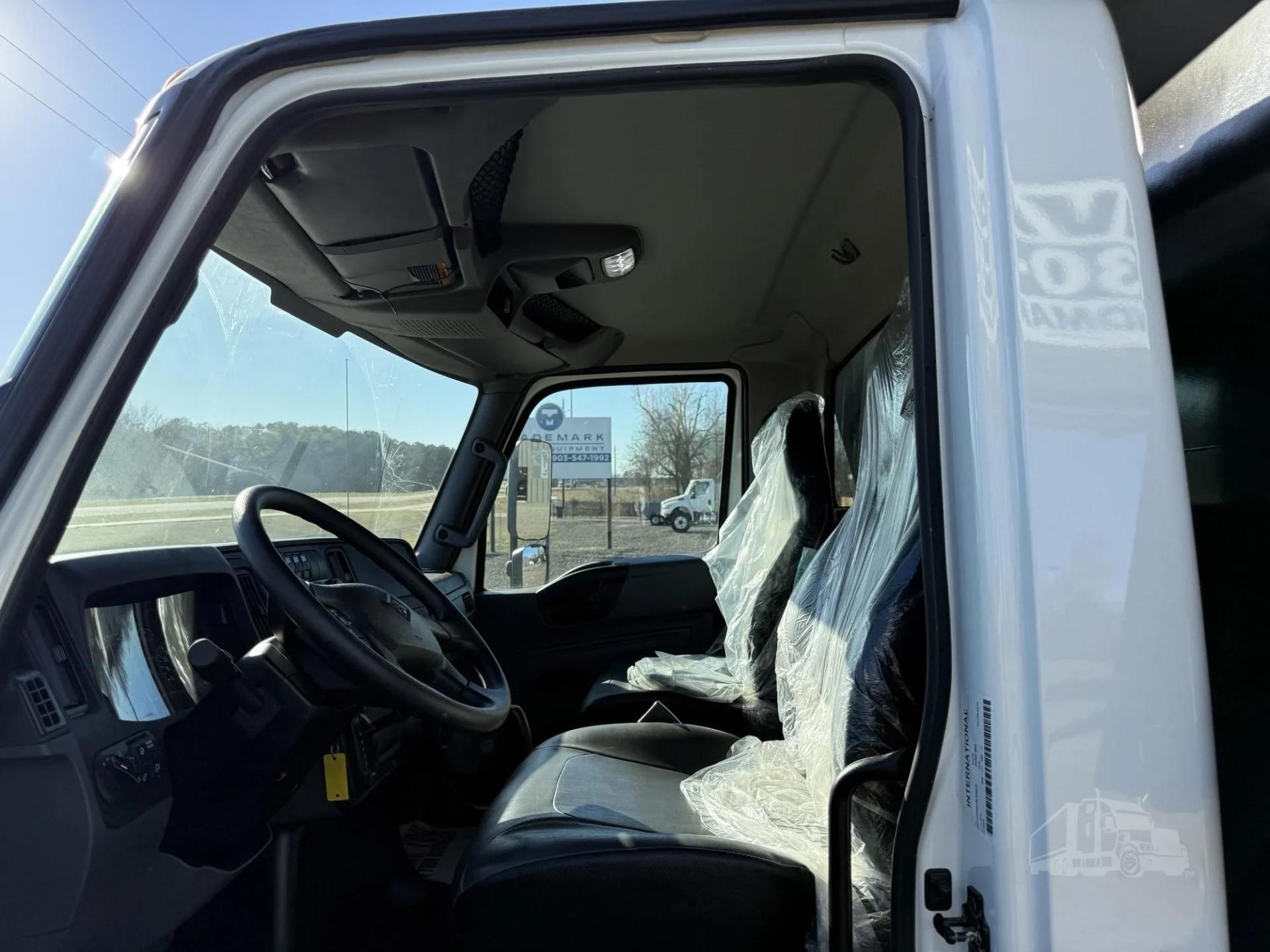 2025 International MV Dump Truck - image 10