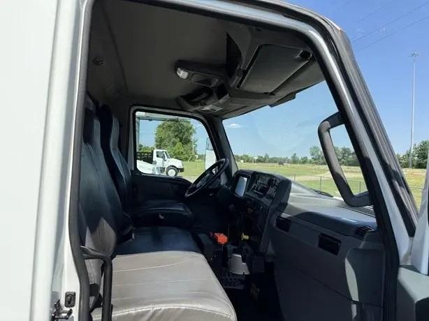 2020 International MV Scorpion II Attenuator Truck - image 19