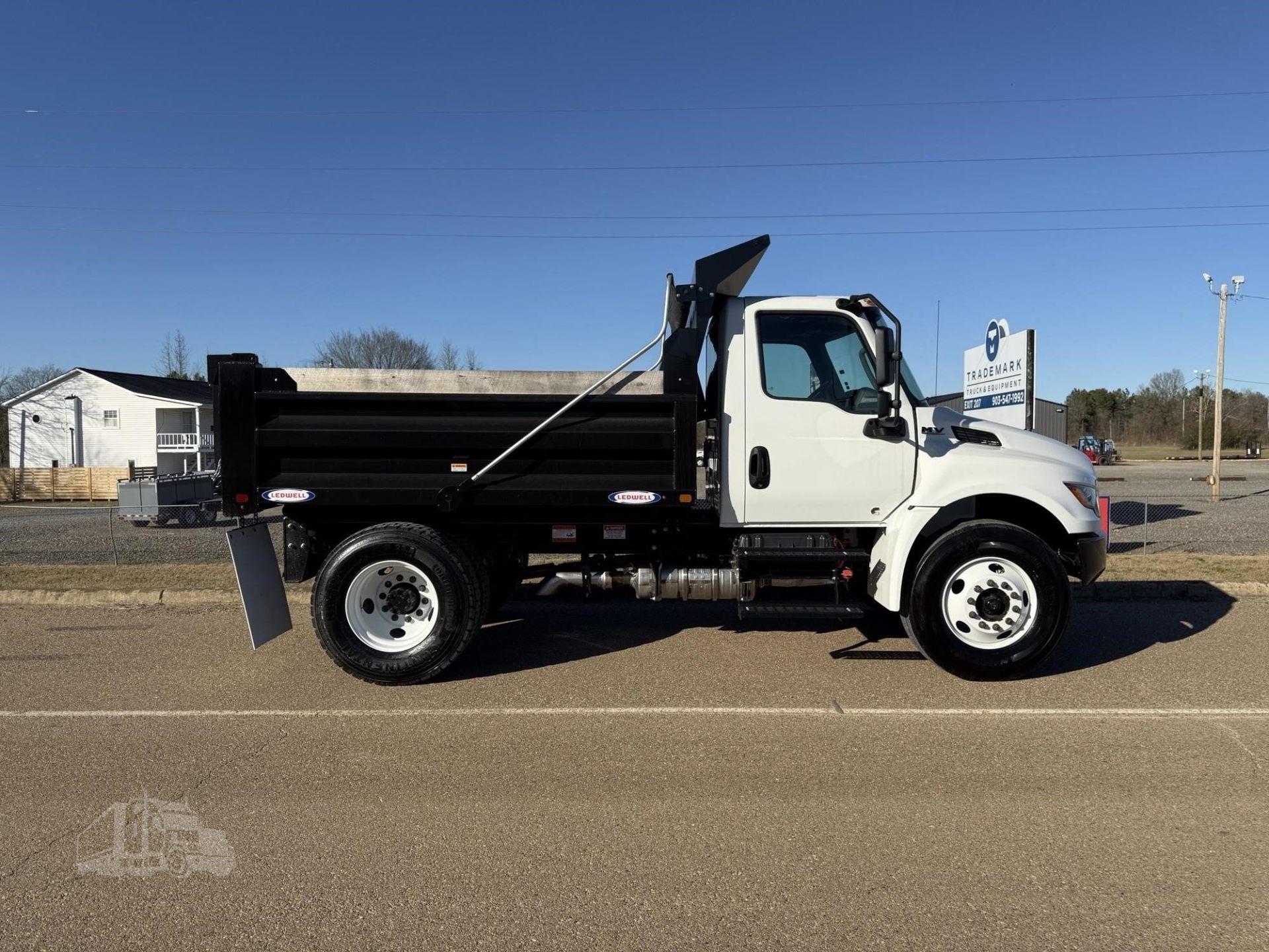 2025 International MV Dump Truck - image 8