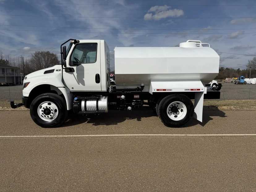 2026 International MV Tanker — photo 2
