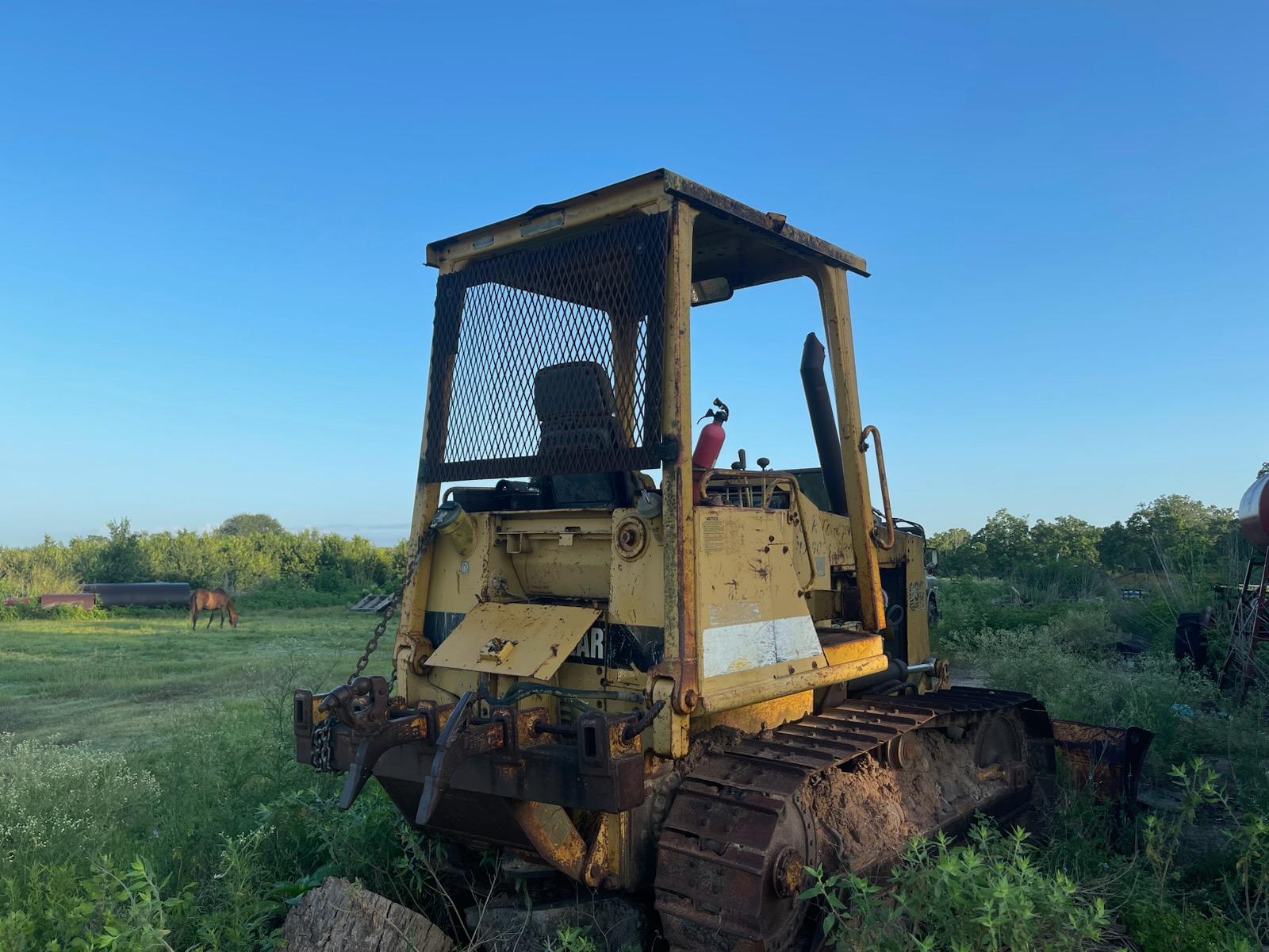 1994 Caterpillar D3C Dozer - image 1