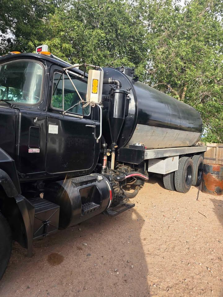 2003 Mack Masport Septic - image 2