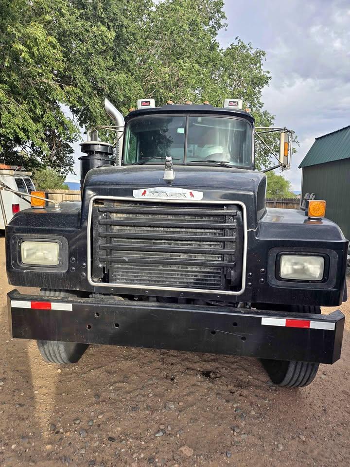 2003 Mack Masport Septic - image 3