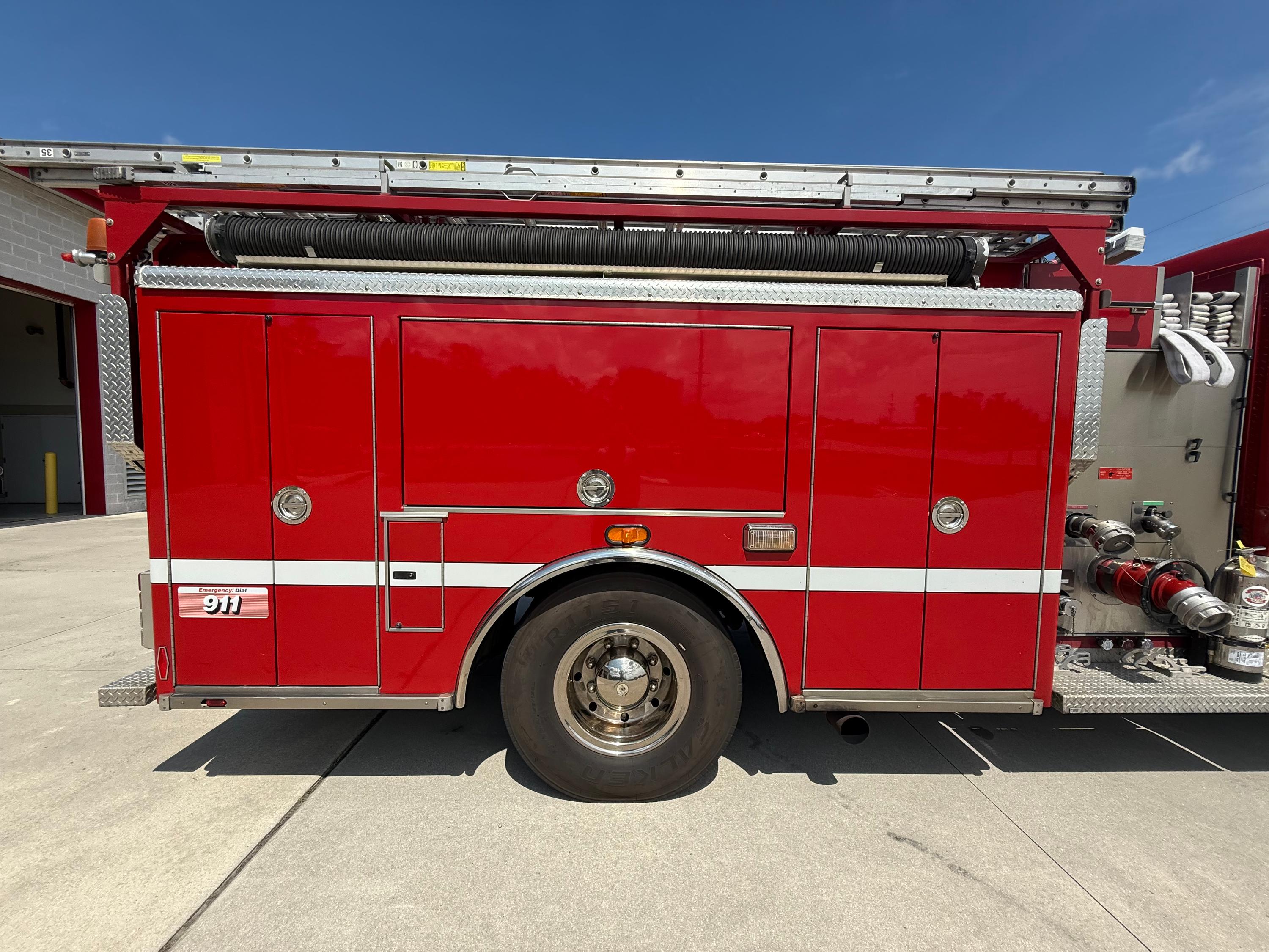 2001 Freightliner/ALF 1500/1000 Pumper - image 9