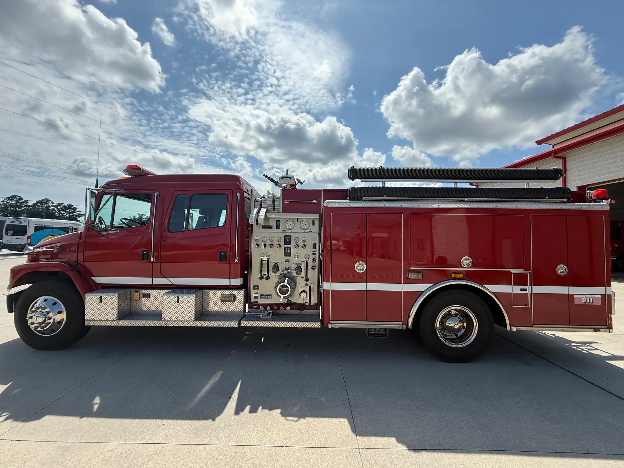 2001 Freightliner/ALF 1500/1000 Pumper - image 6