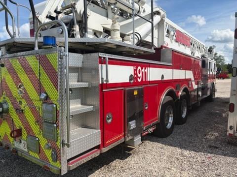 1991 Pierce 100' Quint - image 2