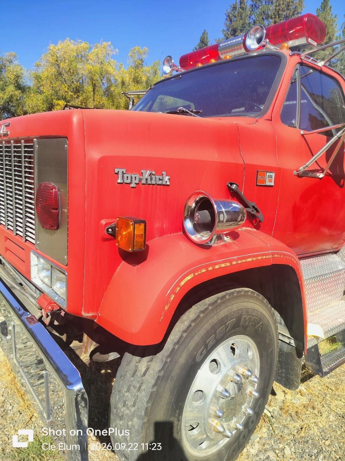 1988 4 Guys GMC Pumper Tanker - image 15