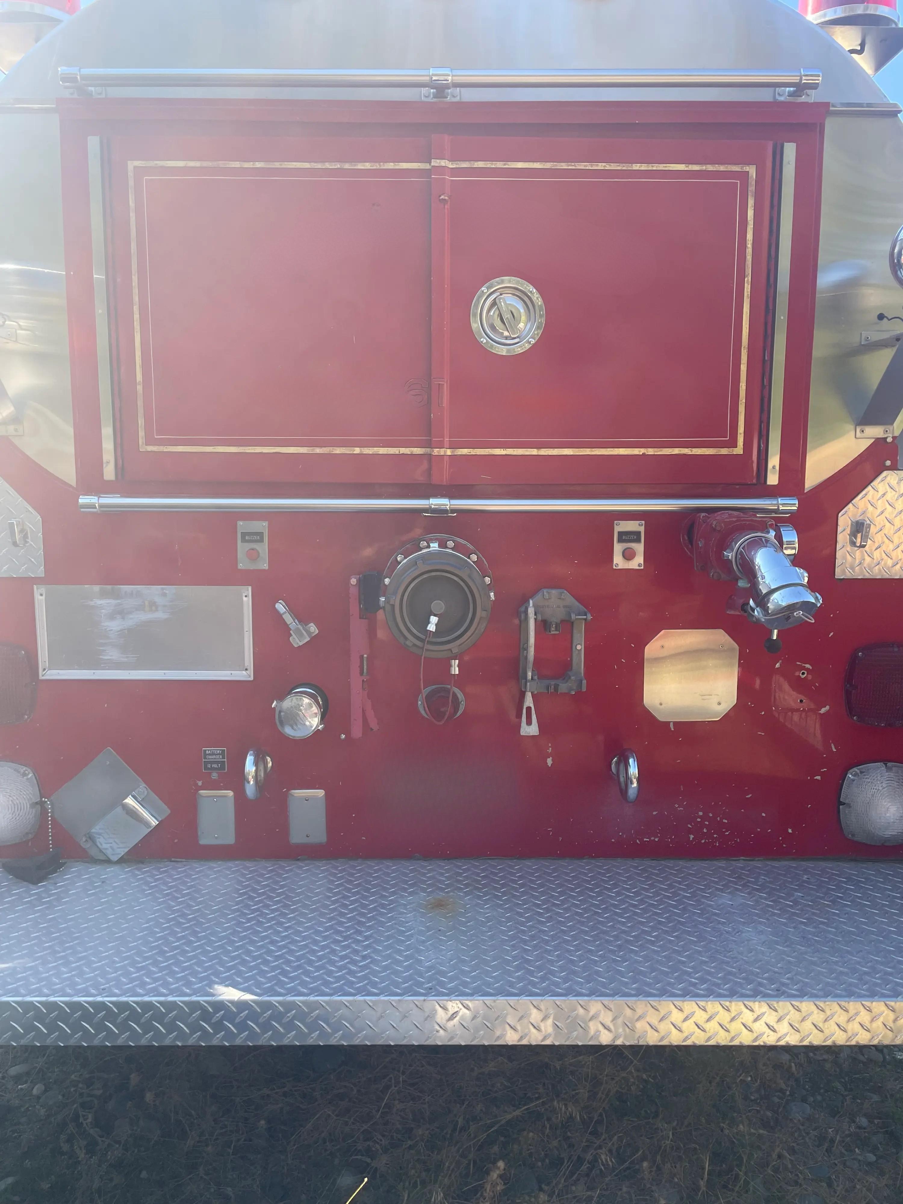 1988 4 Guys GMC Pumper Tanker - image 16