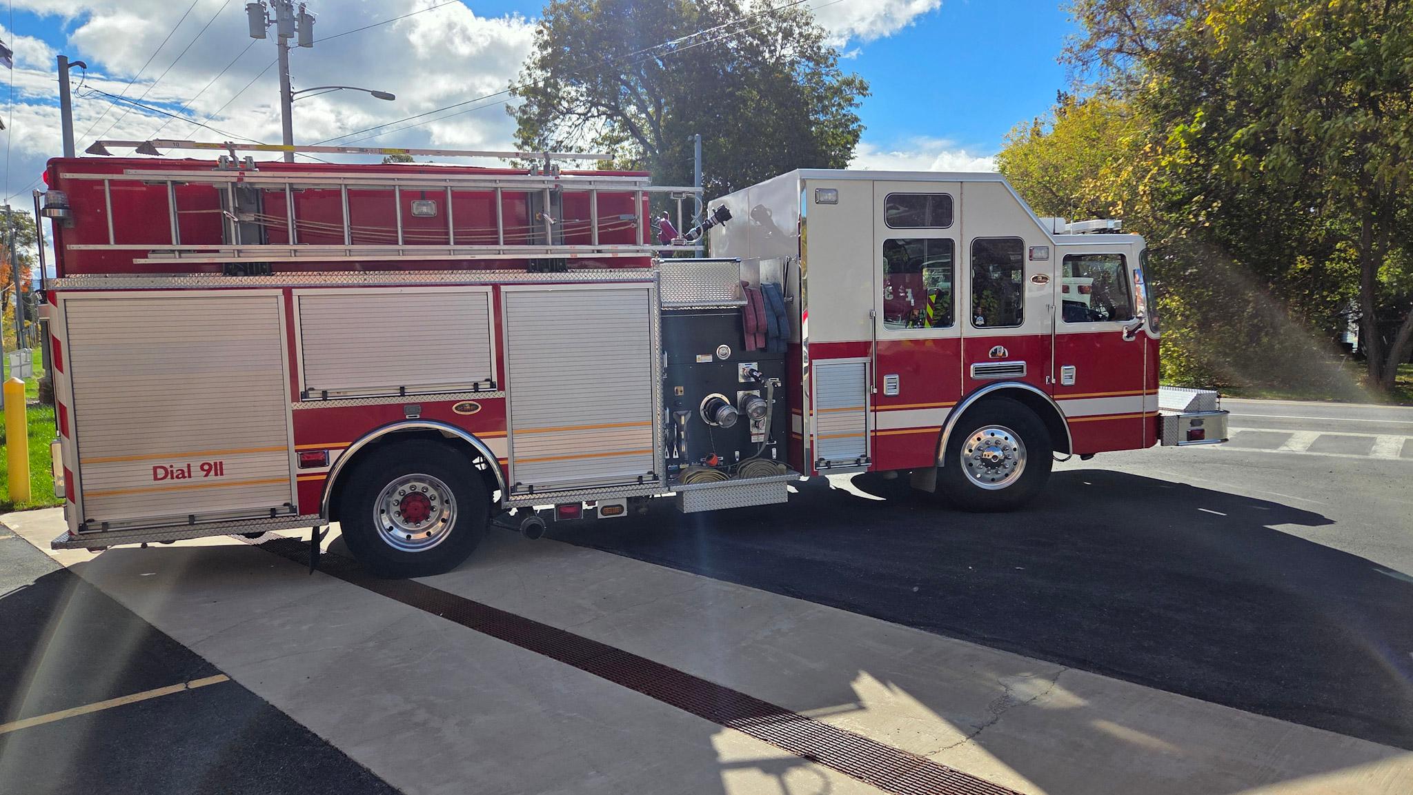 2005 KME Predator Pumper - image 2