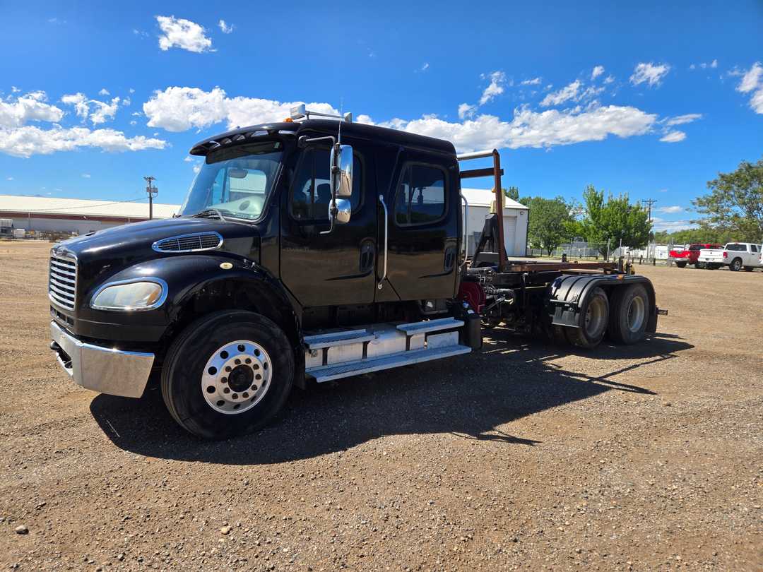 2011 Freightliner M2 Hooklift