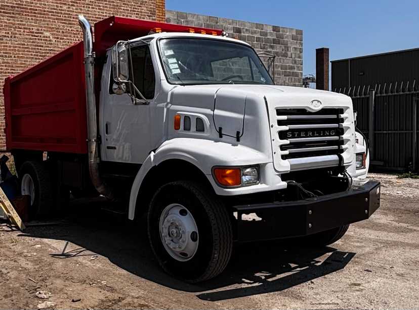 2001 Sterling L7500 Dump Truck — photo 2