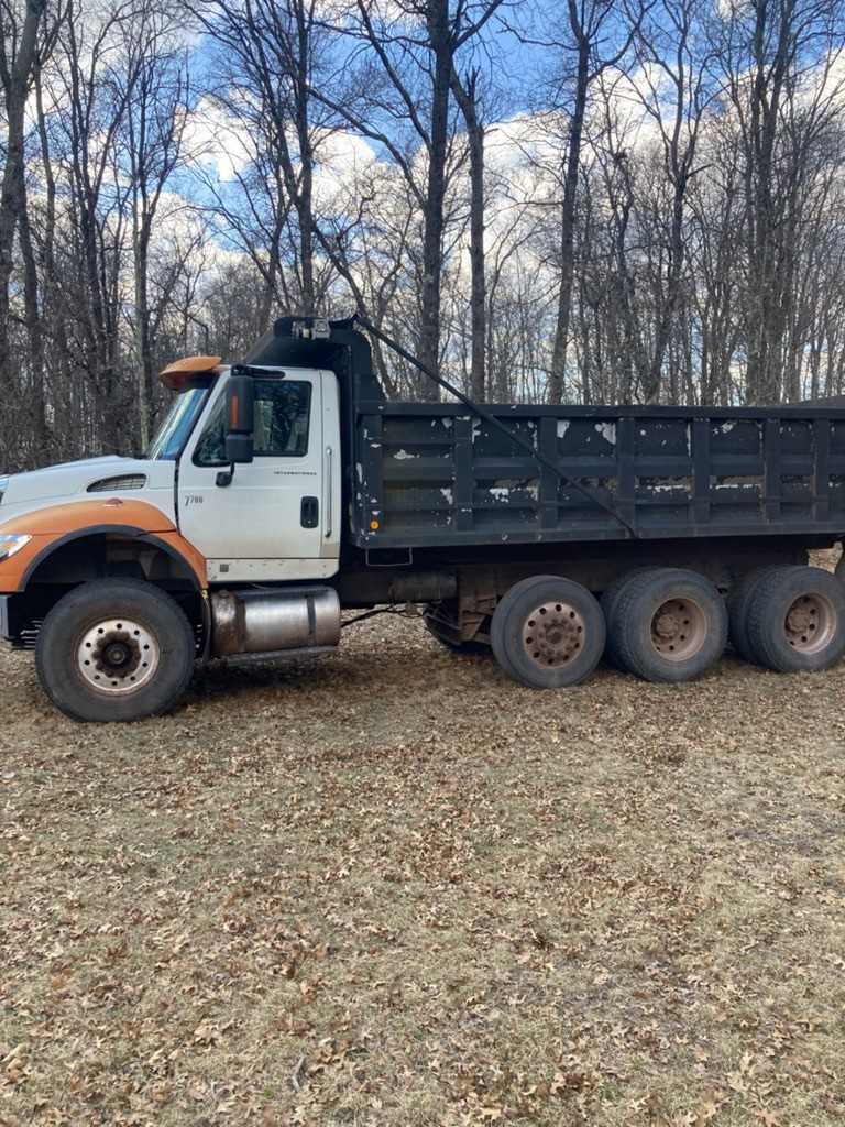 2006 International Dump Truck