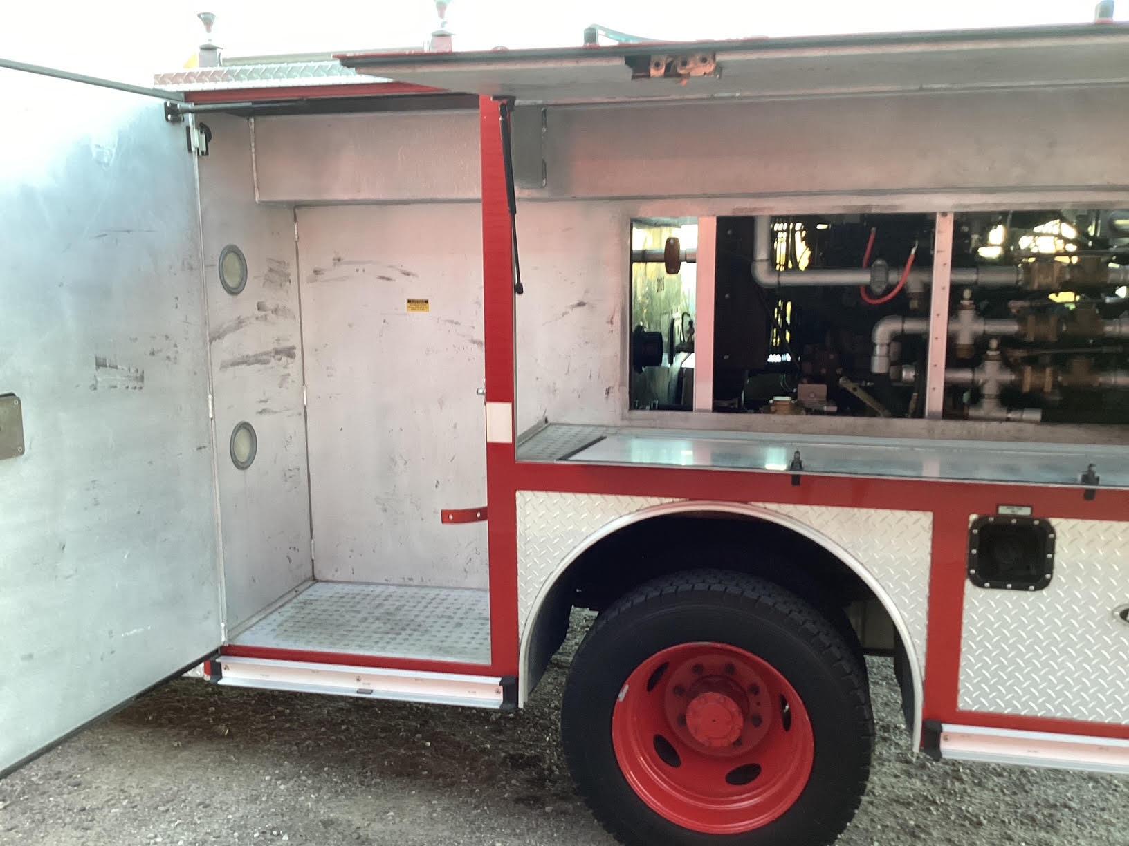 2003 E-One Ford 4x4 Mini Pumper - image 35