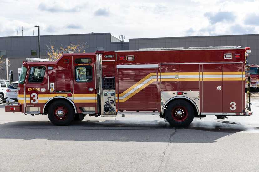 2017 E-One E-Max Rescue Pumper — photo 4