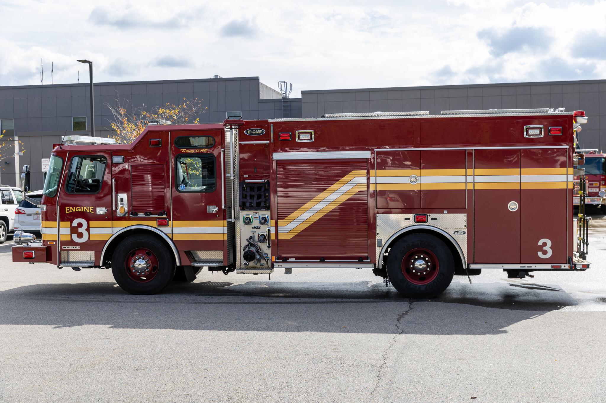 2017 E-One E-Max Rescue Pumper - image 4
