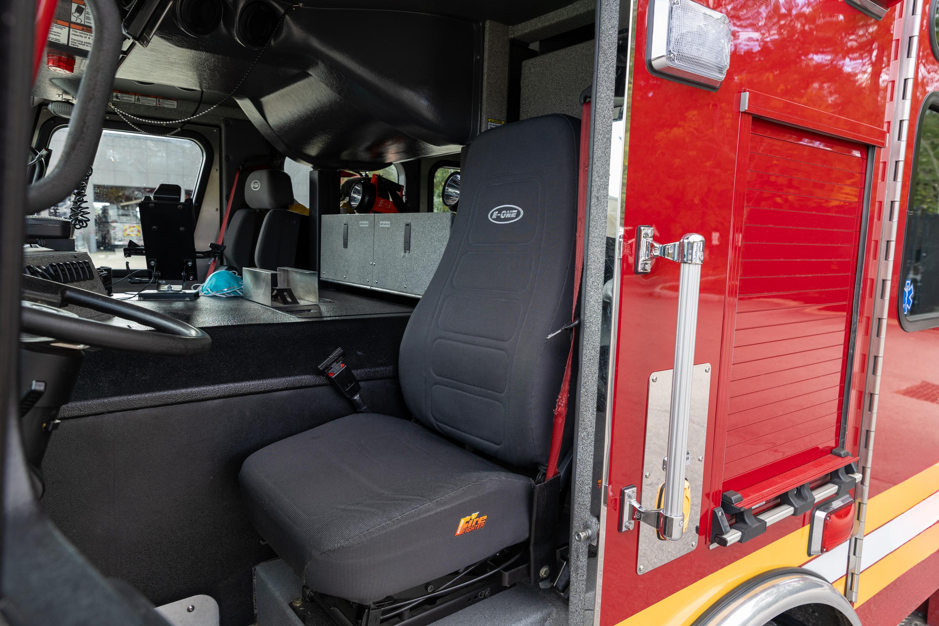 2017 E-One E-Max Rescue Pumper - image 12