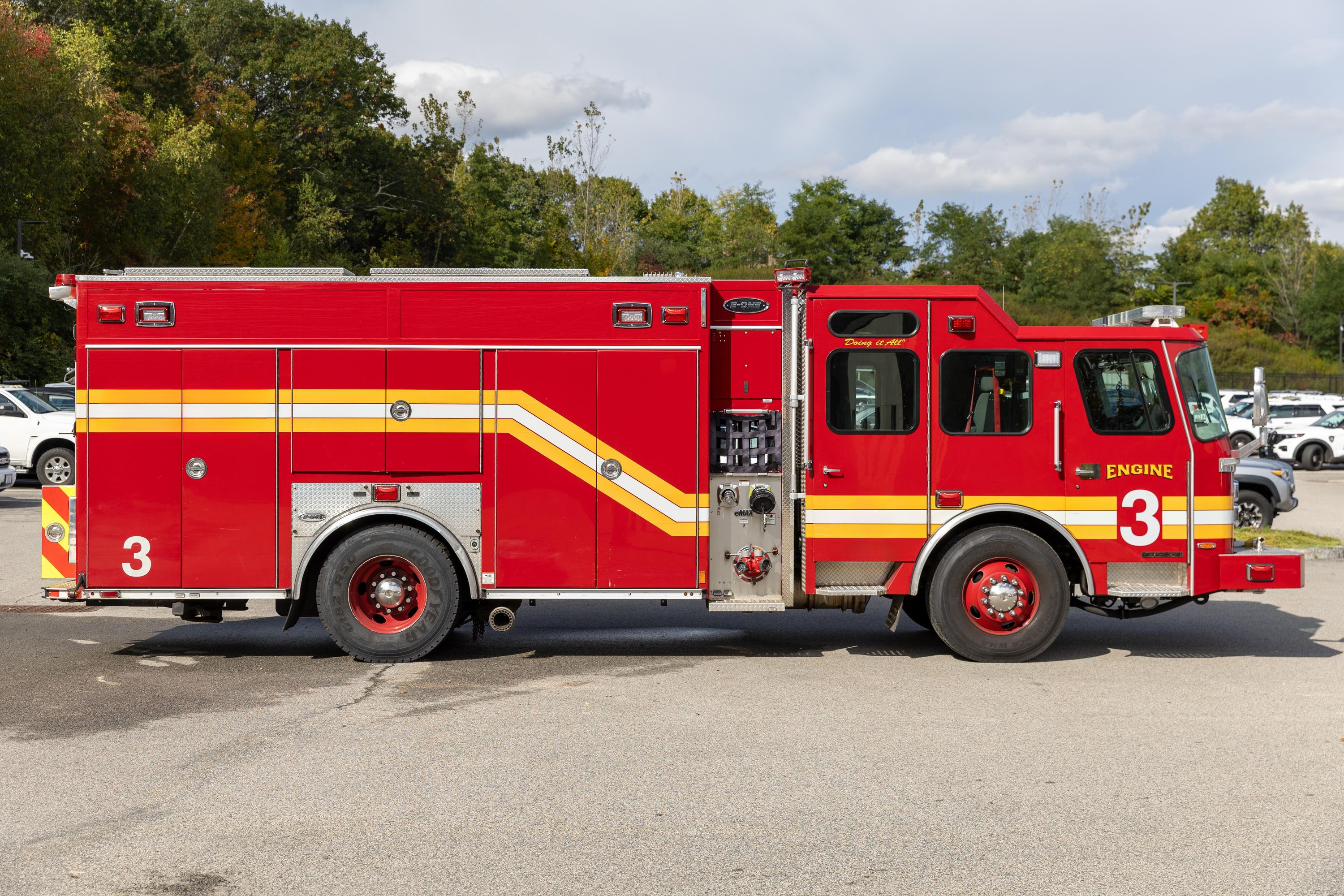 2017 E-One E-Max Rescue Pumper - image 6