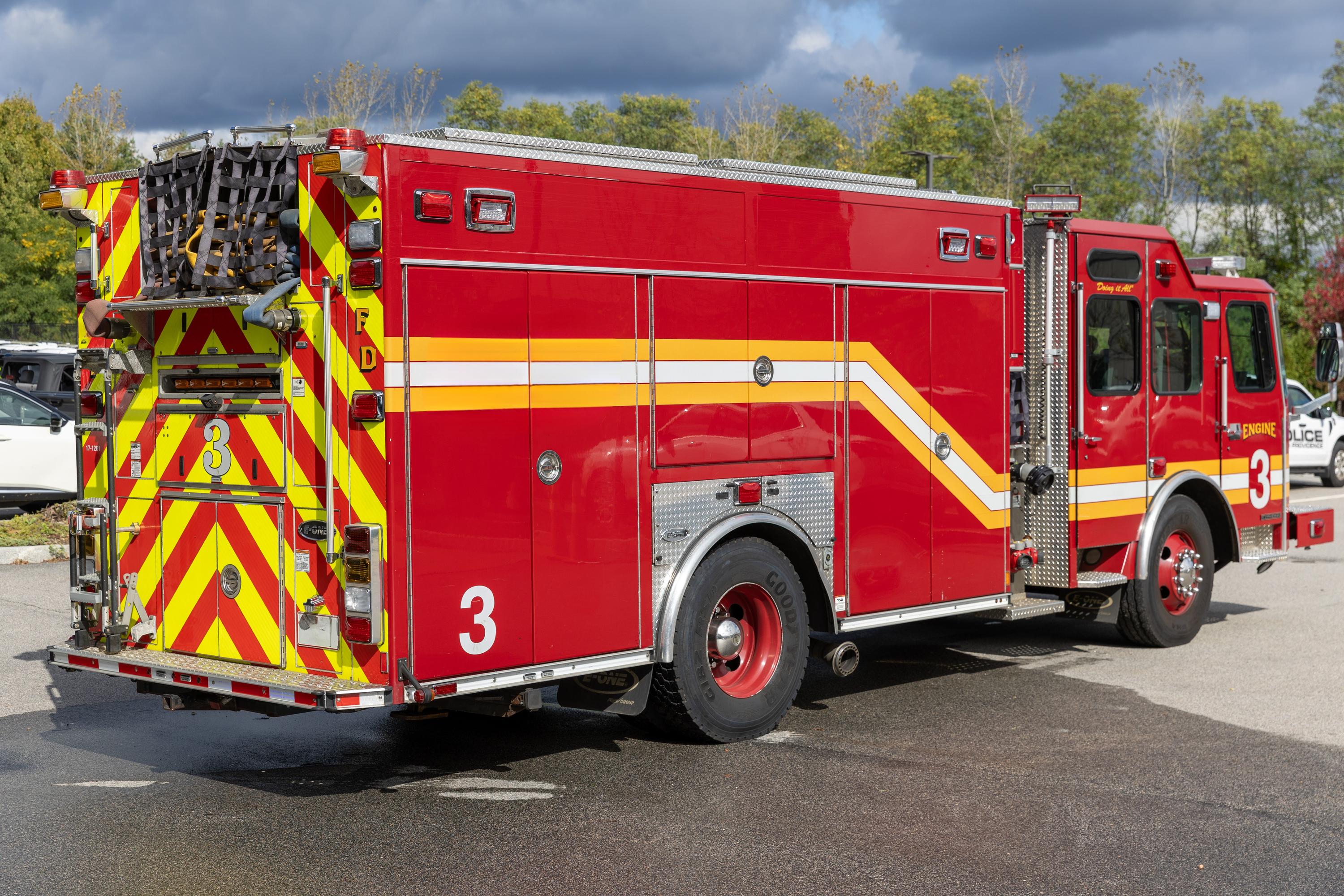 2017 E-One E-Max Rescue Pumper - image 17