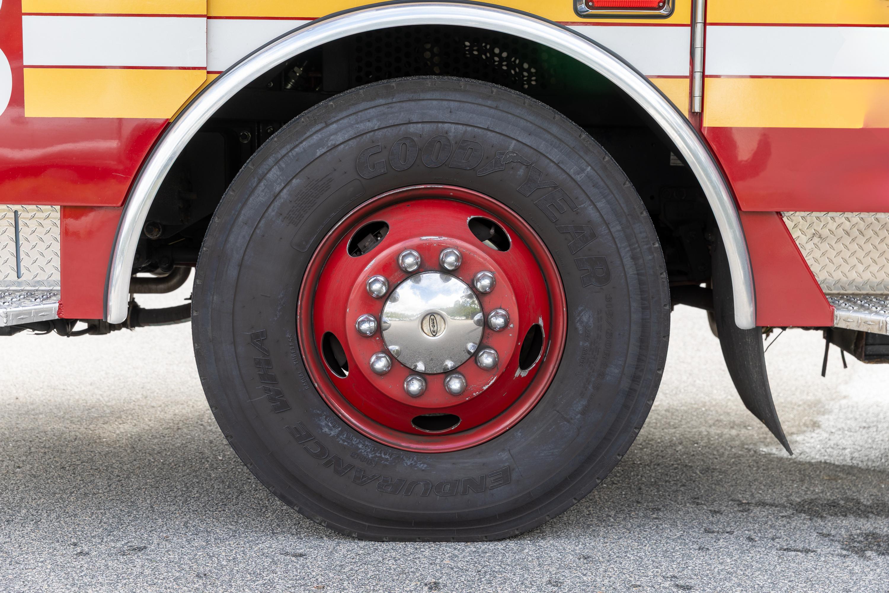 2017 E-One E-Max Rescue Pumper - image 18
