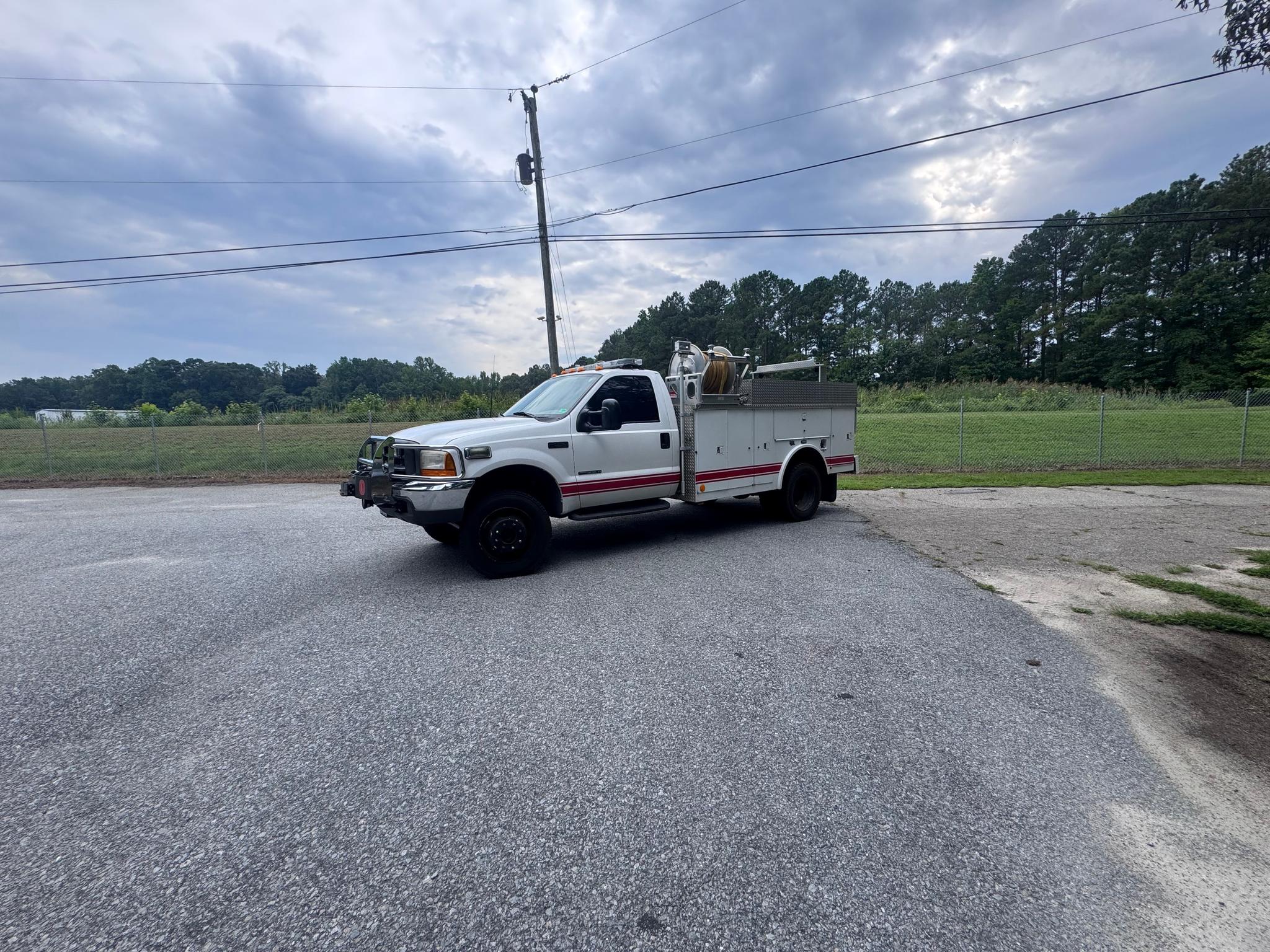 1999 Ford 4x4 Brush Truck - image 1
