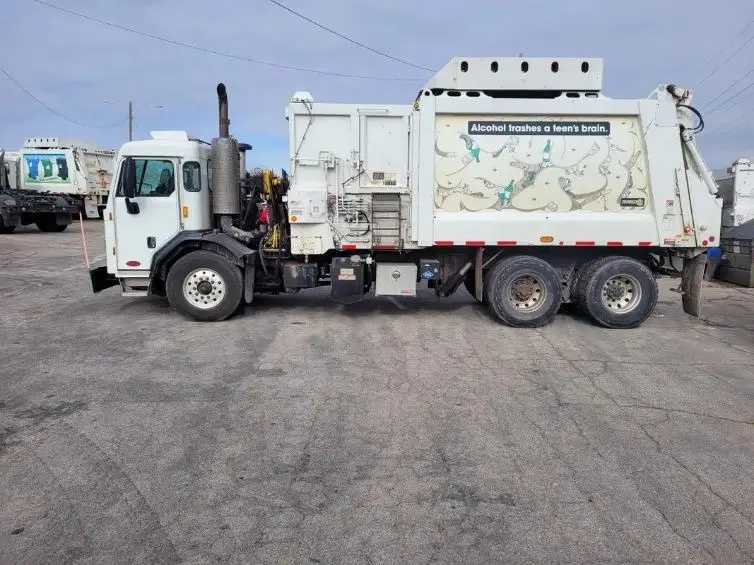 2017 Peterbilt Heil Automated Side Loader