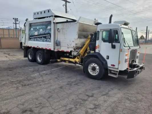2017 Peterbilt Heil Automated Side Loader — photo 6