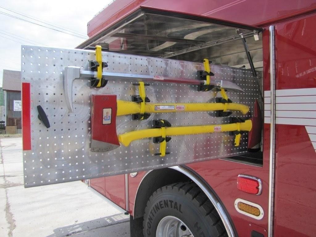 2017 4 Guys International 4x4 Pumper - image 27