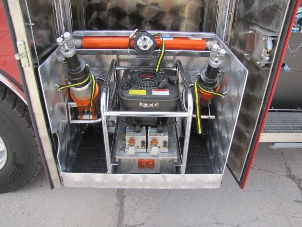 2017 4 Guys International 4x4 Pumper - image 29