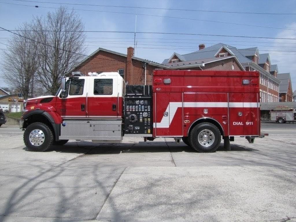2017 4 Guys International 4x4 Pumper - image 5