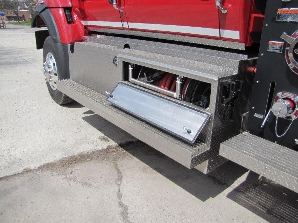 2017 4 Guys International 4x4 Pumper - image 16