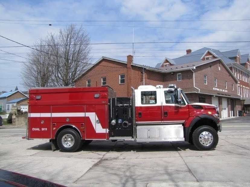 2017 4 Guys International 4x4 Pumper — photo 4