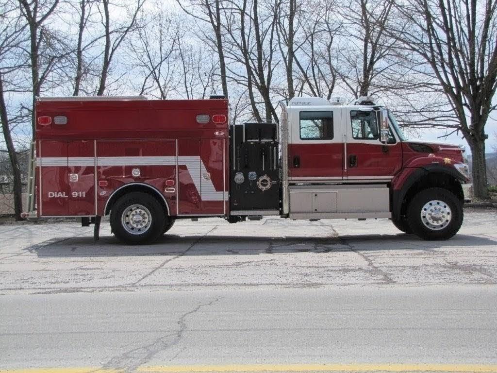 2017 4 Guys International 4x4 Pumper - image 9