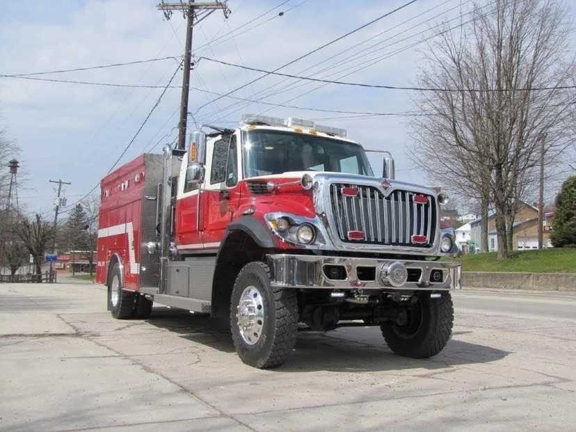 2017 4 Guys International 4x4 Pumper — photo 2