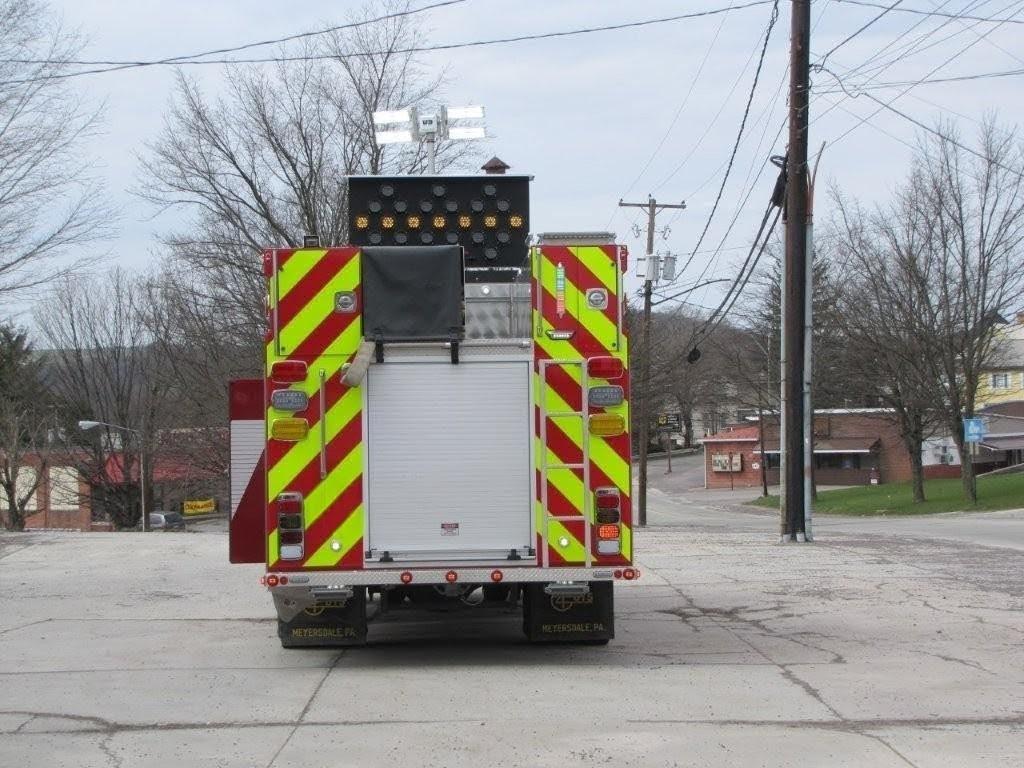 2017 4 Guys International 4x4 Pumper - image 50