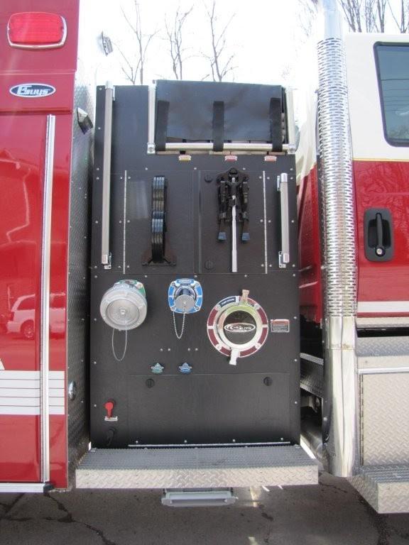 2017 4 Guys International 4x4 Pumper - image 31