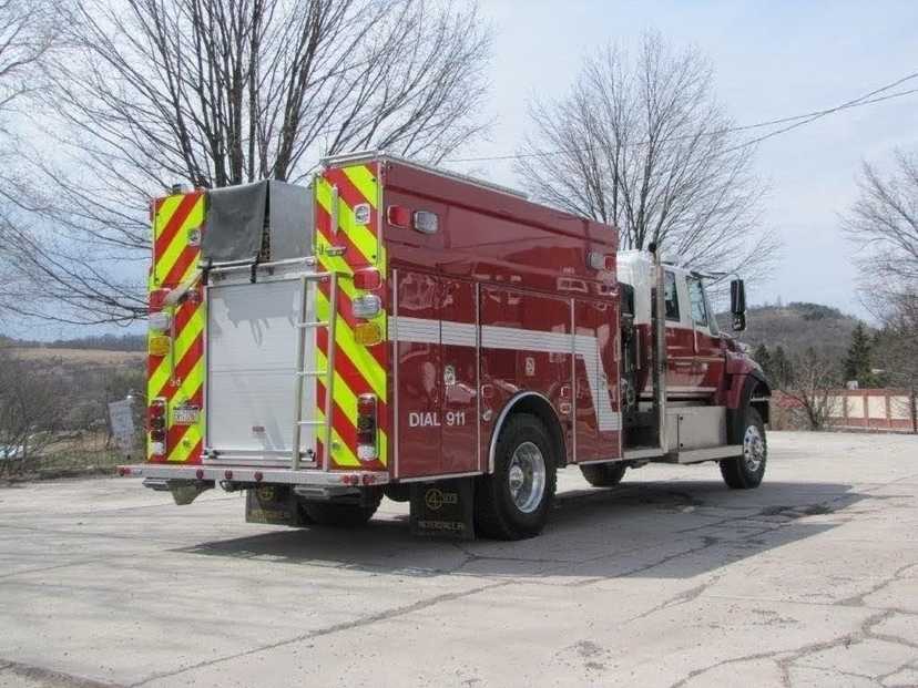 2017 4 Guys International 4x4 Pumper — photo 8