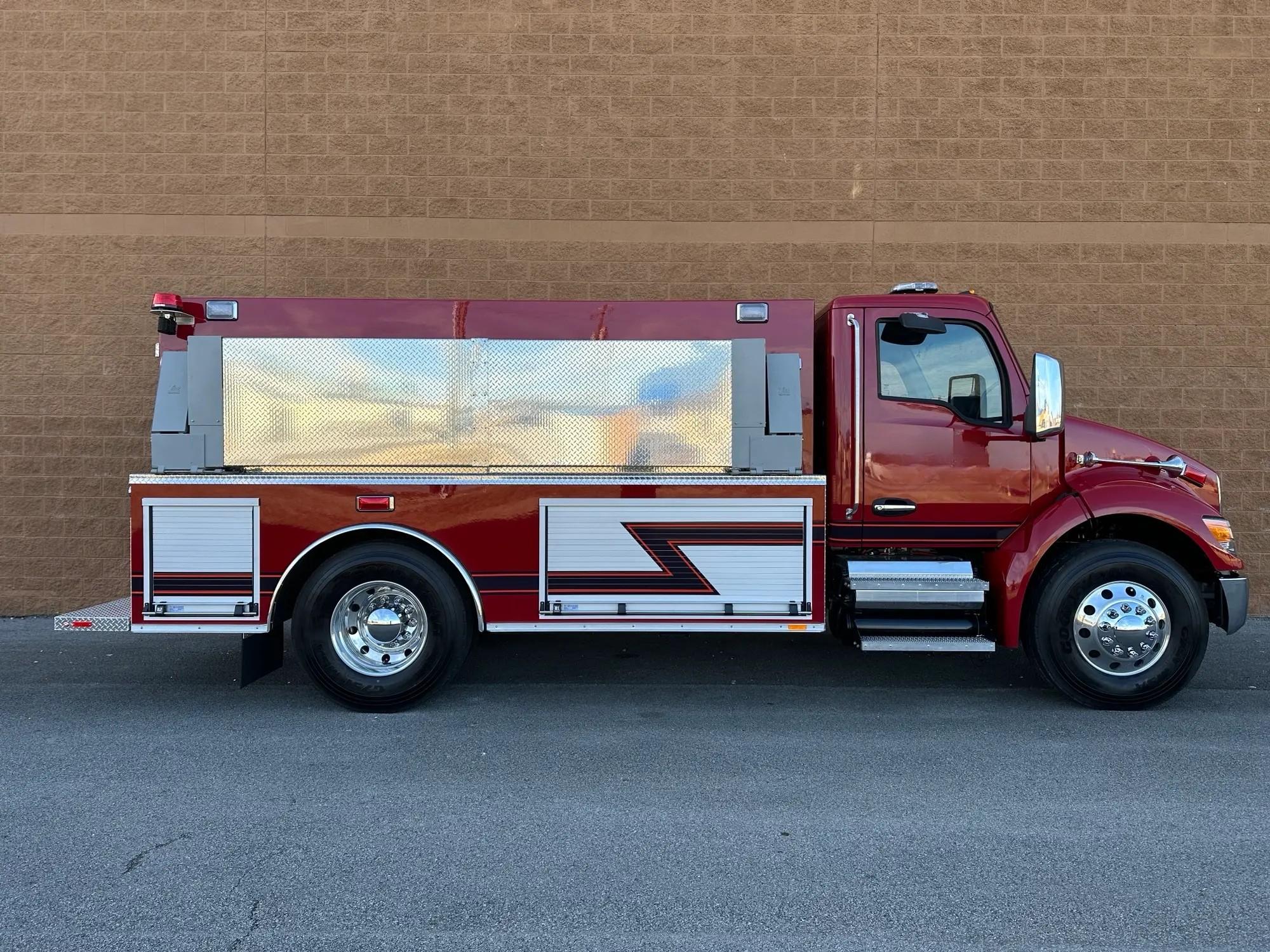 2024 Kenworth T480 2000 Gallon Tanker *NEW* - image 4